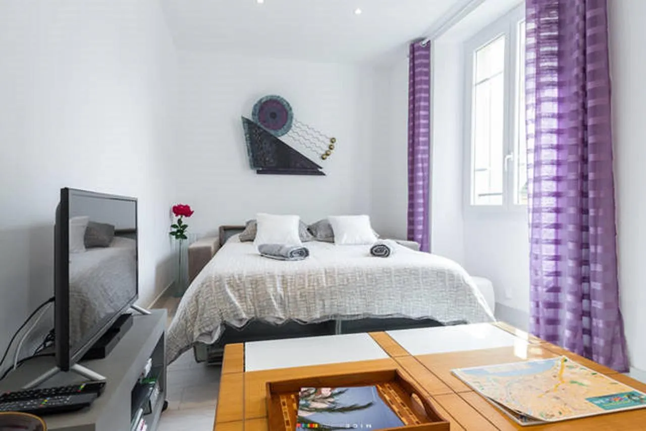 Le Rossetti 2 - F2 Lumineux, Ascenseur, Climatisation, Coeur Vieux-Nice 0*, Nice